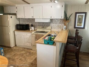 1420 Whisper Cir in Sebring, FL - Building Photo - Building Photo