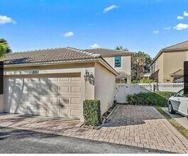 8052 Murano Cir in Palm Beach Gardens, FL - Building Photo - Building Photo