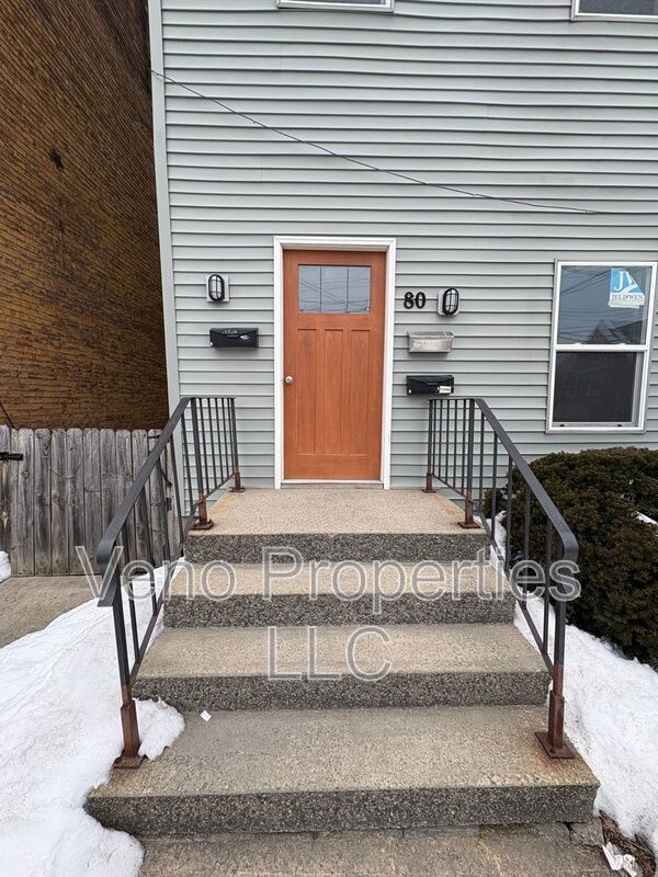 80 Hudson Ave in Green Island, NY - Building Photo - Building Photo