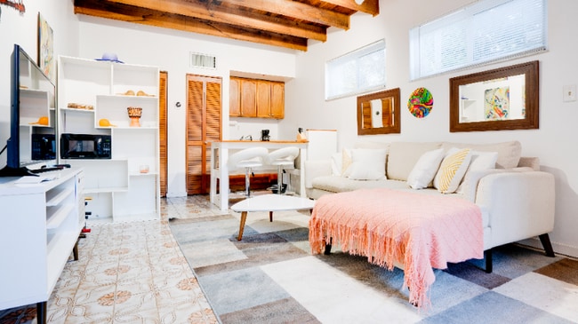 33 SW 18th Terrace