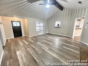 1014 Camellia Ln in New Braunfels, TX - Building Photo - Building Photo