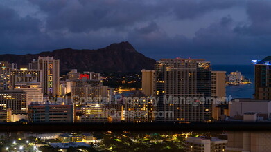 343 Hobron Ln in Honolulu, HI - Building Photo - Building Photo