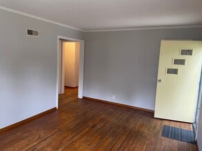 2313 S 4th Ave in Sioux Falls, SD - Building Photo - Building Photo