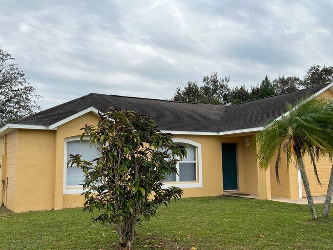 1060 Dudley Dr in Kissimmee, FL - Building Photo - Building Photo
