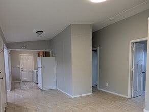 2704 Cameron Ave in Rockford, IL - Building Photo - Building Photo