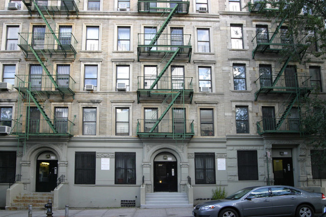 305 W 113th St in New York, NY - Building Photo - Building Photo