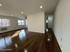 75 Stonehurst Blvd in Freehold, NJ - Building Photo - Building Photo