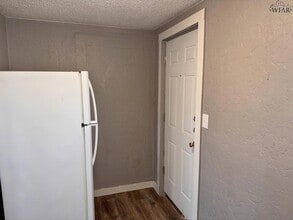2130 Ave J in Wichita Falls, TX - Foto de edificio - Building Photo