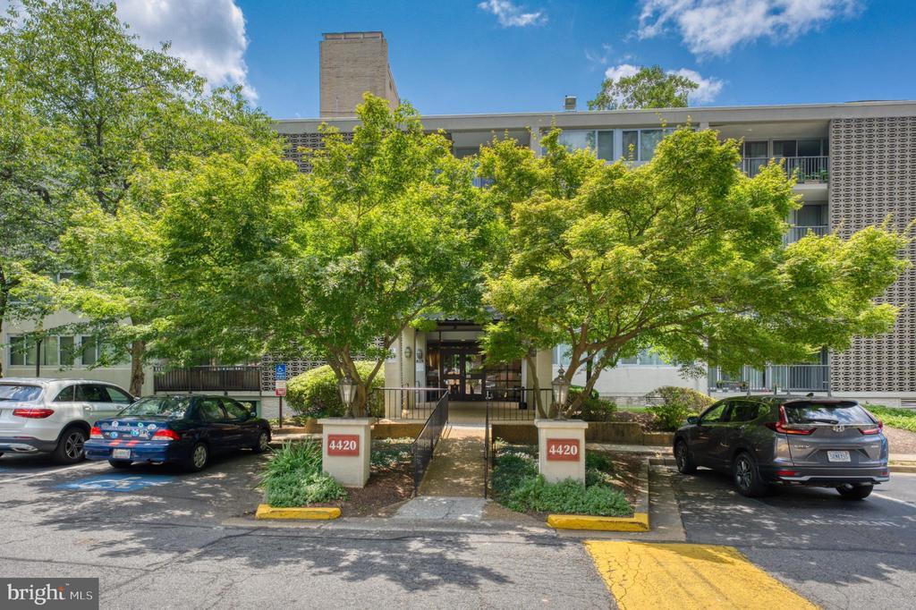 4420 Briarwood Ct N-Unit -25 in Annandale, VA - Building Photo