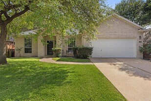 2613 Lou John St in Austin, TX - Building Photo