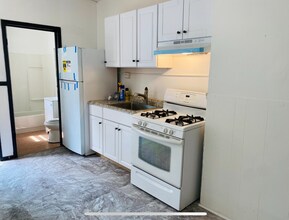 120 Kearney Ave in Jersey City, NJ - Building Photo - Building Photo