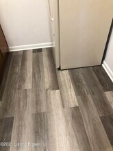 246 Chenoweth Ln in Louisville, KY - Building Photo - Building Photo