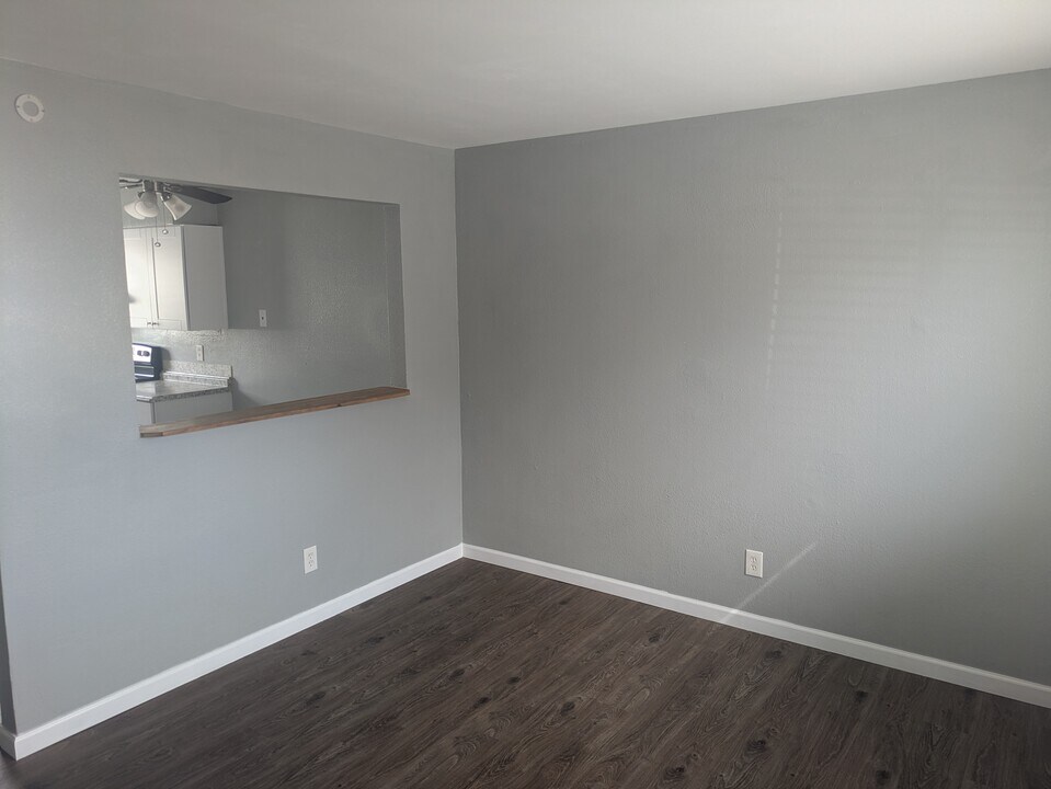 2155 S Apache Dr, Unit 3 in Apache Junction, AZ - Building Photo