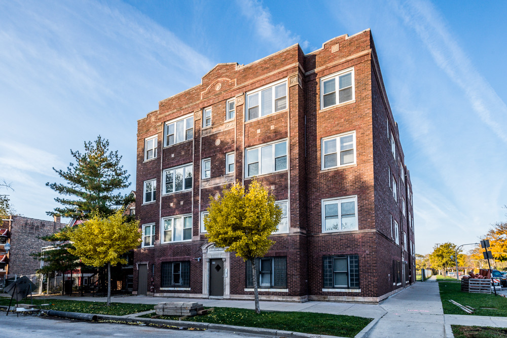 400-02 S Kilbourn Ave in Chicago, IL - Foto de edificio