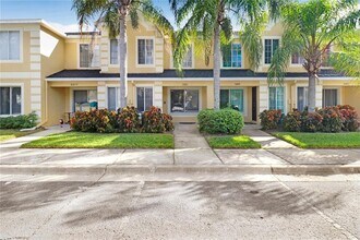 10811 Keys Gate Dr in Riverview, FL - Building Photo - Building Photo