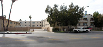 14668 Nordhoff St Apartments