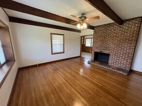 1803 E Oakland Ave in Johnson City, TN - Building Photo - Building Photo