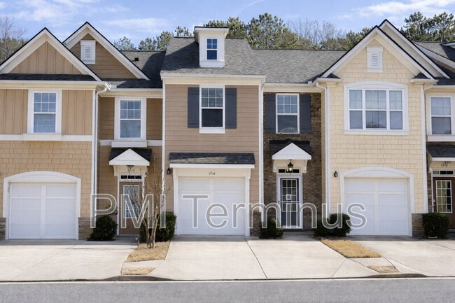 property at 1914 Lakeshore Overlook Cir NW