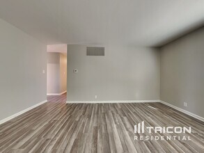 2340 Logan Way in Sparks, NV - Building Photo - Building Photo