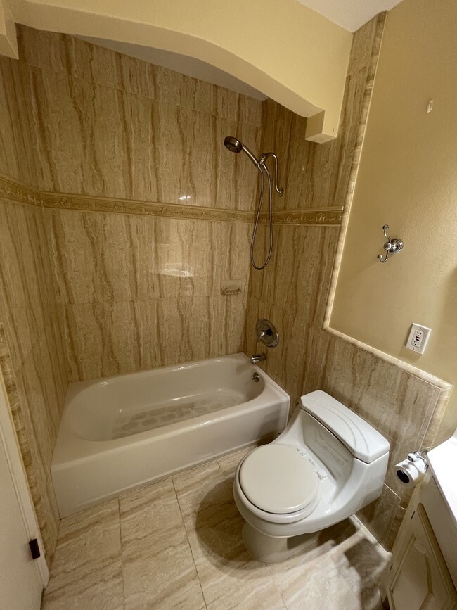 property at 2607 Spinnaker Ave