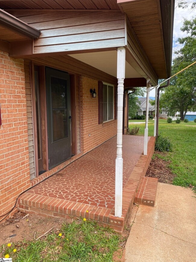 493 Tanyard Rd in Greenville, SC - Building Photo - Building Photo