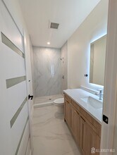 581 Middlesex Ave in Metuchen, NJ - Foto de edificio - Building Photo