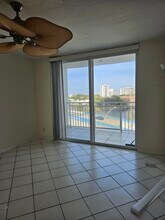 1801 S Ocean Dr, Unit 947 in Hallandale Beach, FL - Building Photo - Building Photo
