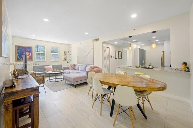property at 1400 Salzedo St