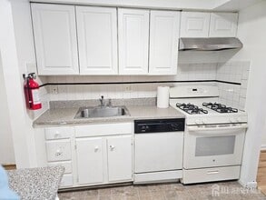 114 Van Buren Rd in Voorhees Township, NJ - Building Photo - Building Photo
