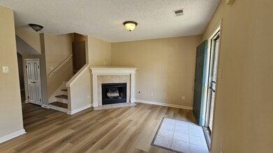 7170 Charlton Way in Cordova, TN - Building Photo - Building Photo