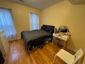 10 Jay St, Unit 2 in Somerville, MA - Building Photo - Building Photo