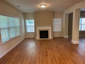 130 Creekwood Tr in Acworth, GA - Building Photo - Building Photo