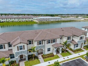 2796 SE 26th Ave in Homestead, FL - Foto de edificio - Building Photo