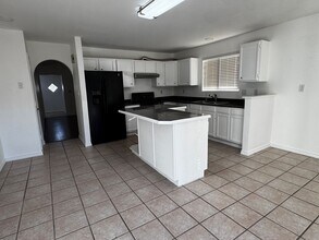 344 Coral Dr NE in Rio Rancho, NM - Building Photo - Building Photo