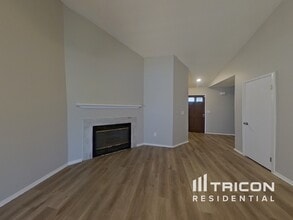 1108 Tuxford Dr in Brandon, FL - Building Photo - Building Photo