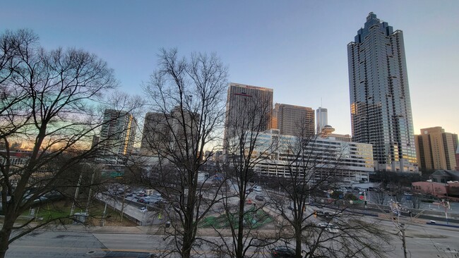 120 Ralph McGill Blvd NE, Unit 501 in Atlanta, GA - Building Photo - Building Photo