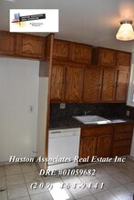 182 W Essex St in Stockton, CA - Building Photo - Building Photo