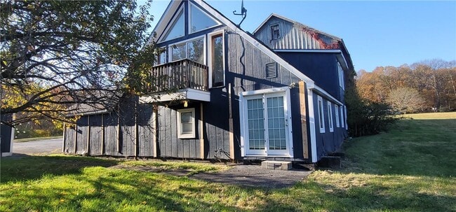 property at 10 Crans Rd