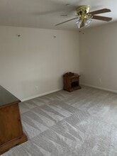 1769 Massey Dr in Lewisville, TX - Foto de edificio - Building Photo