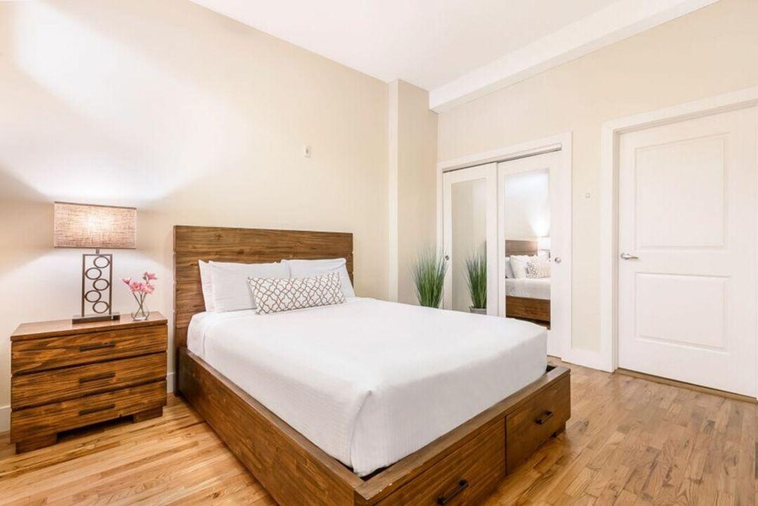 201 Magazine St in New Orleans, LA - Foto de edificio