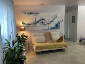 1818 Rodman St in Hollywood, FL - Foto de edificio - Building Photo