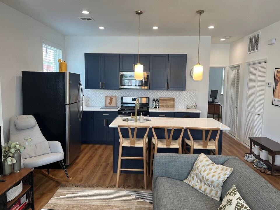959 Summit Ave in Jersey City, NJ - Building Photo