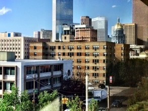 1196 N Grant St-Unit -Apt 511 in Denver, CO - Foto de edificio - Building Photo