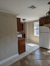 223 Meadow St in Naugatuck, CT - Foto de edificio - Building Photo
