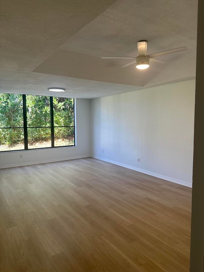 5270 SE Seascape Way in Stuart, FL - Building Photo - Building Photo