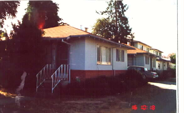 502 Cleveland St in Redwood City, CA - Building Photo - Building Photo