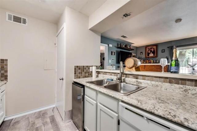 6900 Skillman St, Unit 101 in Dallas, TX - Building Photo - Building Photo