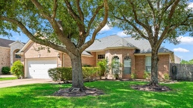 11402 Bucks Bridge Ln in Sugar Land, TX - Building Photo - Building Photo