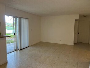 7680 Westwood Dr, Unit 803 in Tamarac, FL - Building Photo - Building Photo