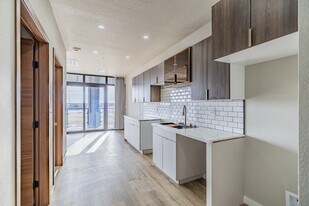 The Tulsan at Midtown in Tulsa, OK - Building Photo